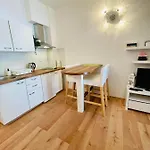 公寓 路克雷西亚公寓 *