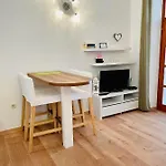 路克雷西亚公寓 公寓 *